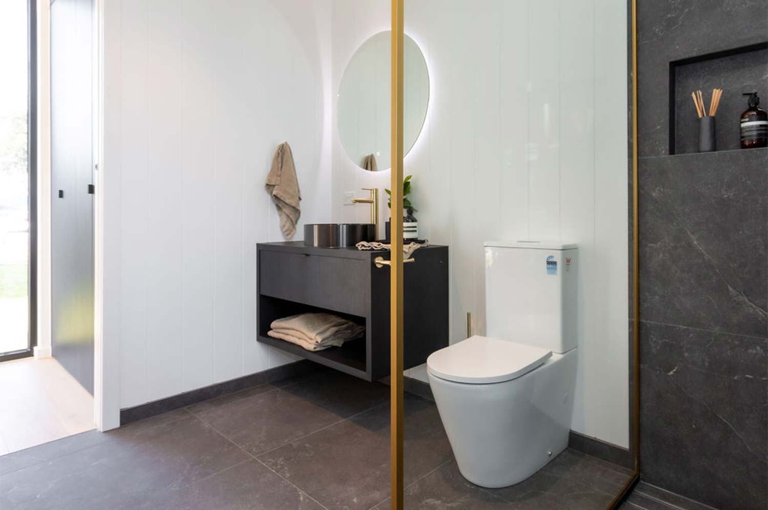 Studio modular home in Victoria